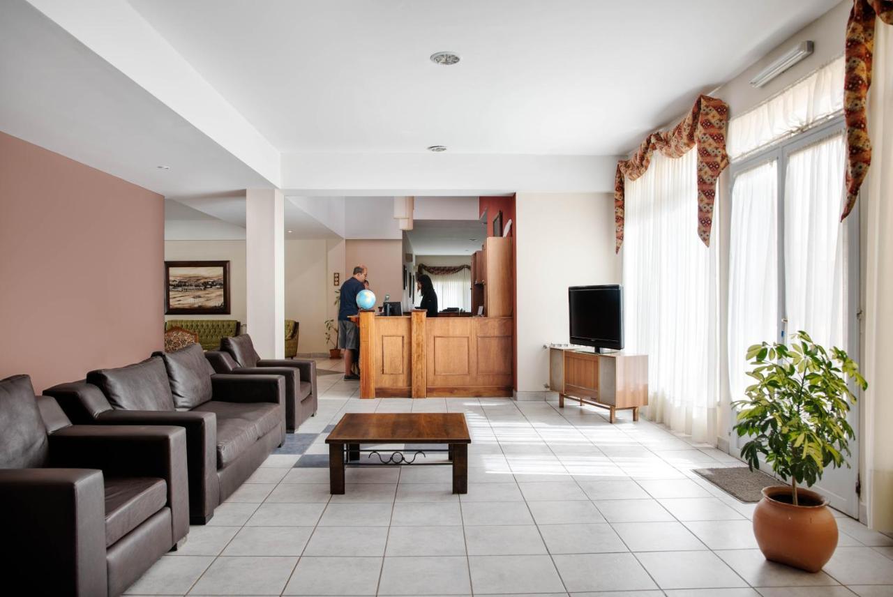 Hotel Amado El Calafate Bagian luar foto