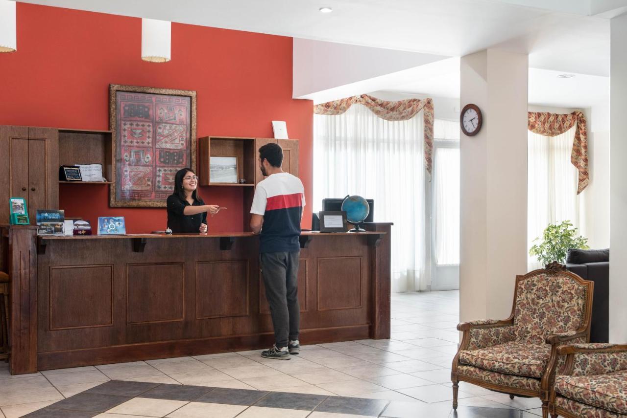 Hotel Amado El Calafate Bagian luar foto